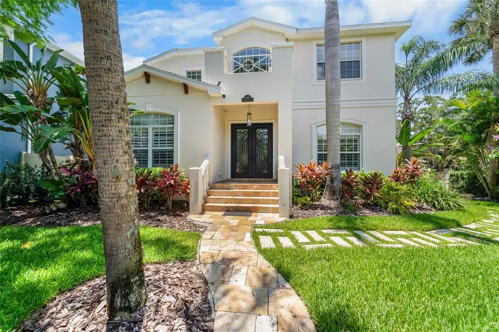 4802 W Beachway Drive Tampa FL 33609