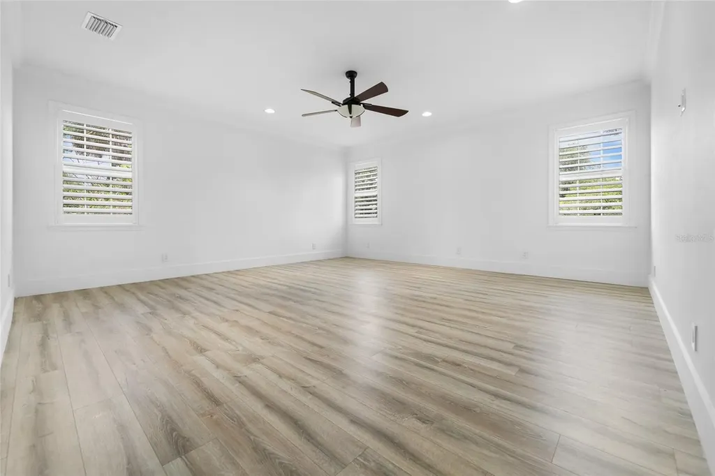 4802 W Beachway Drive Tampa FL 33609
