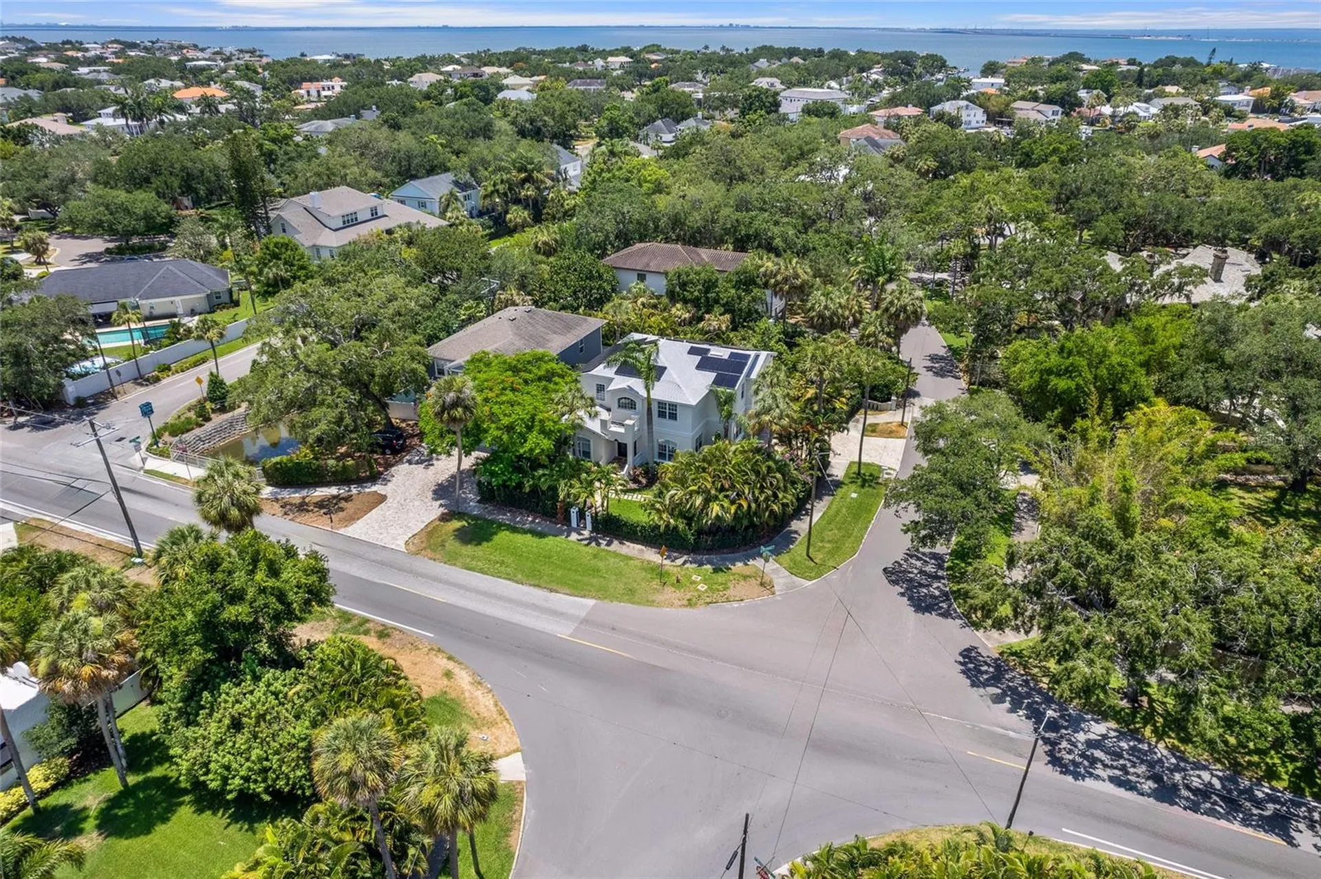 4802 W Beachway Drive Tampa FL 33609