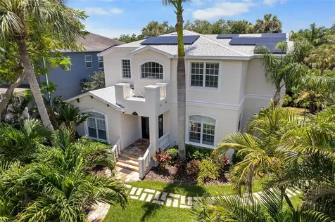 4802 W Beachway Drive Tampa FL 33609