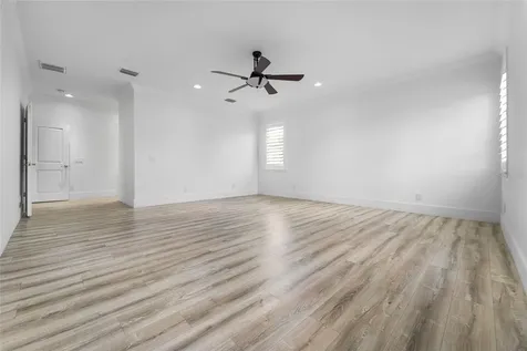 4802 W Beachway Drive Tampa FL 33609