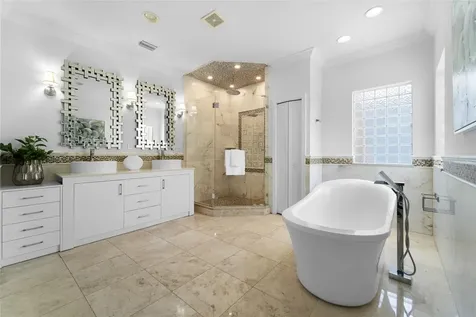 4802 W Beachway Drive Tampa FL 33609