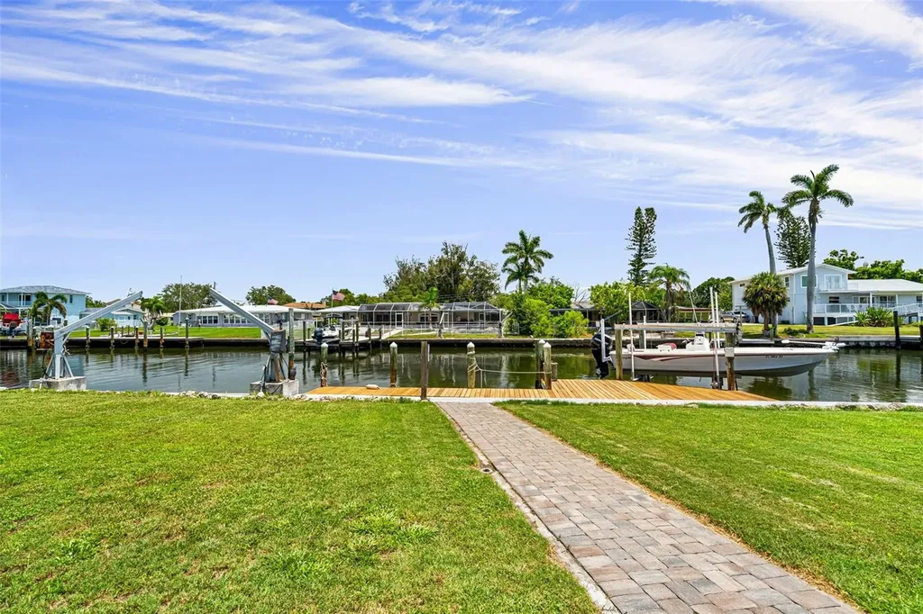 5404 Bay State Road Palmetto FL 34221