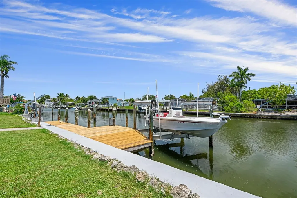 5404 Bay State Road Palmetto FL 34221