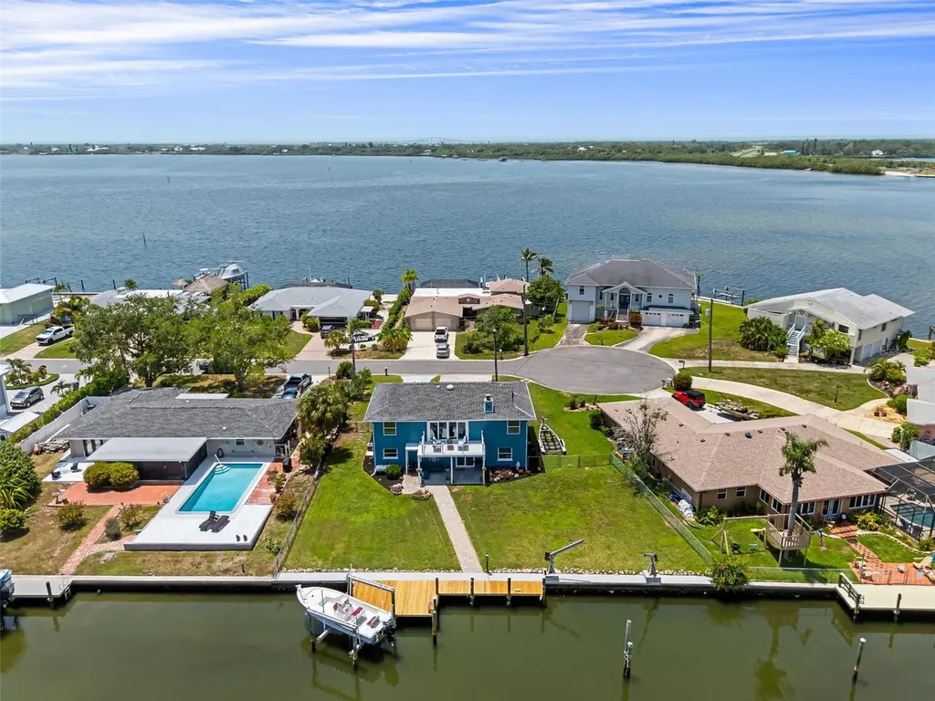 5404 Bay State Road Palmetto FL 34221