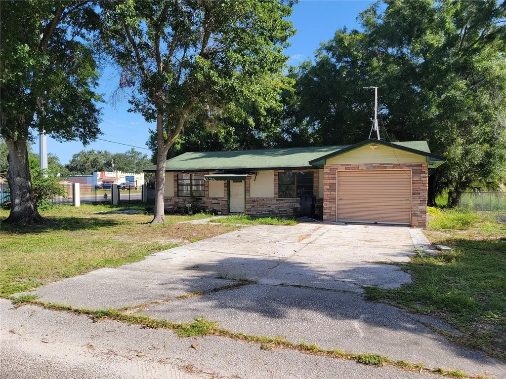 2240 Gabarone Boulevard Auburndale FL 33823