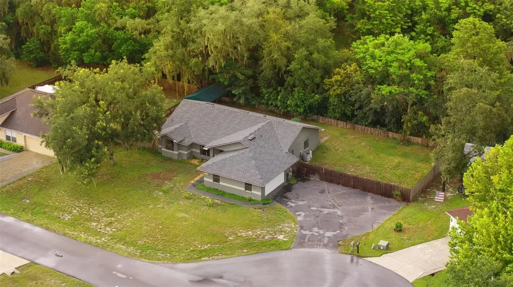 1514 Lake Thomas Loop Winter Haven FL 33880
