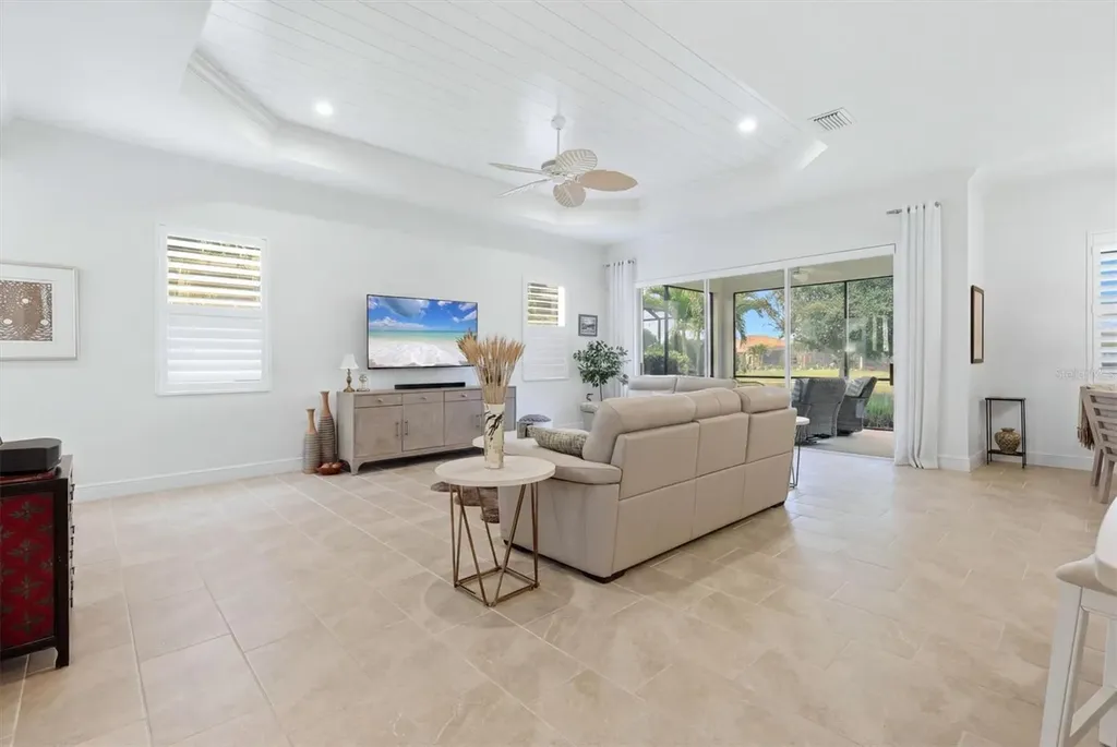 4209 Midnight Blue Run Bradenton FL 34211