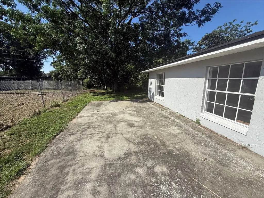 2442 Lilly Street Lake Wales FL 33898