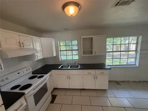 2442 Lilly Street Lake Wales FL 33898