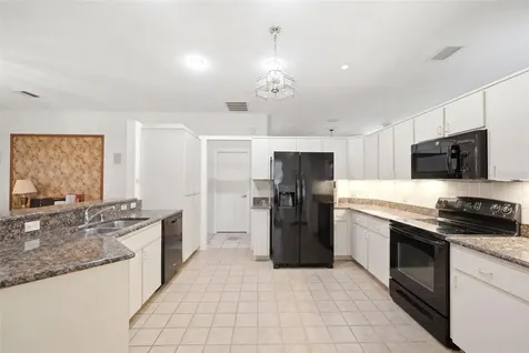 184 Pine Street Homosassa FL 34446