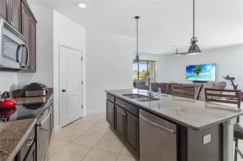 4355 Summer Breeze Way Kissimmee FL 34744