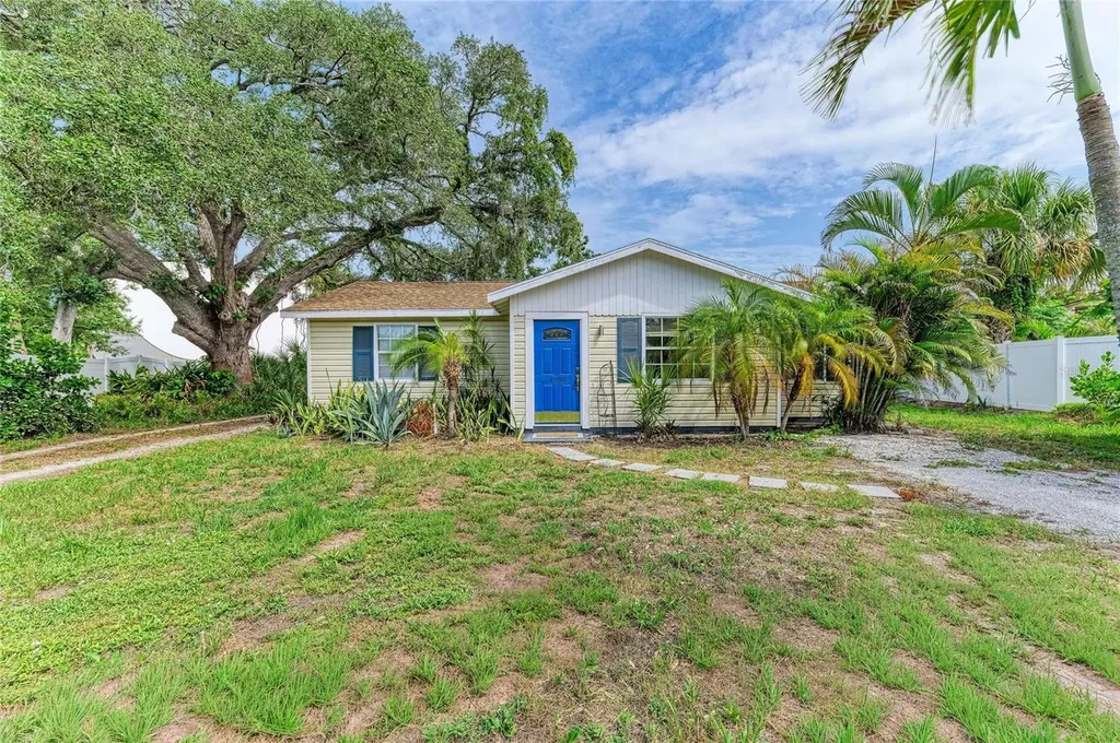 1300 Loma Linda Court Sarasota FL 34239