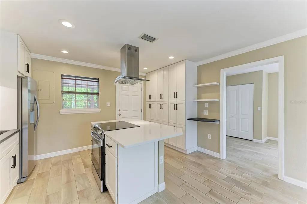 1300 Loma Linda Court Sarasota FL 34239