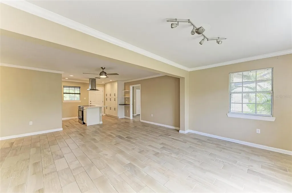 1300 Loma Linda Court Sarasota FL 34239