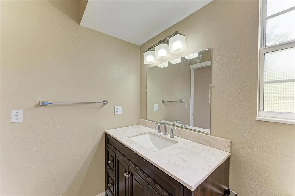 1300 Loma Linda Court Sarasota FL 34239