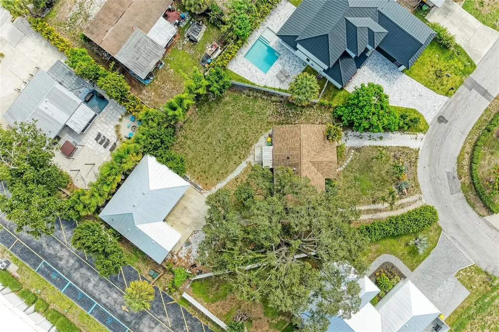 1300 Loma Linda Court Sarasota FL 34239