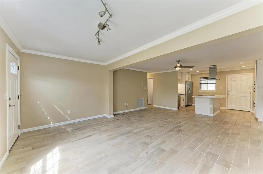 1300 Loma Linda Court Sarasota FL 34239