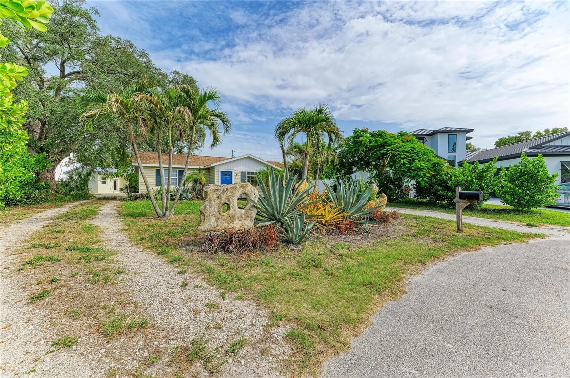 1300 Loma Linda Court Sarasota FL 34239
