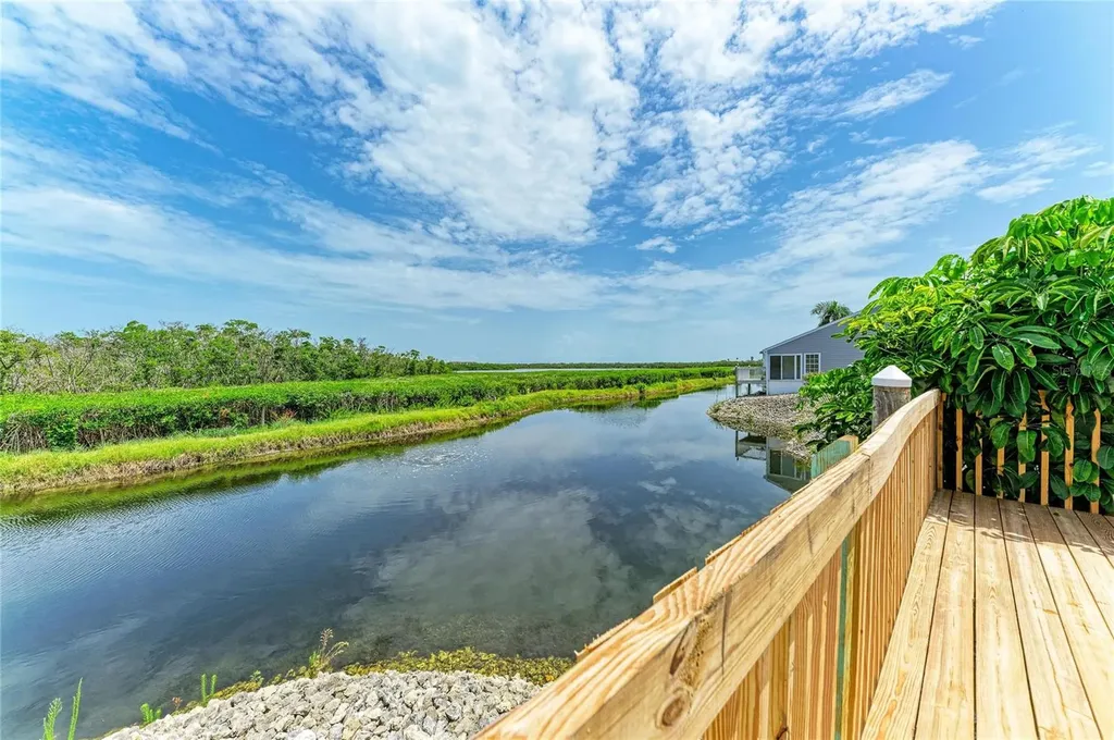 1218 Spoonbill Landings Circle Bradenton FL 34209