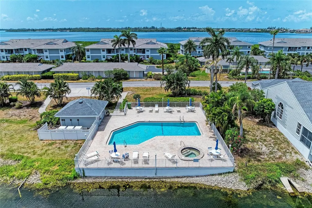 1218 Spoonbill Landings Circle Bradenton FL 34209
