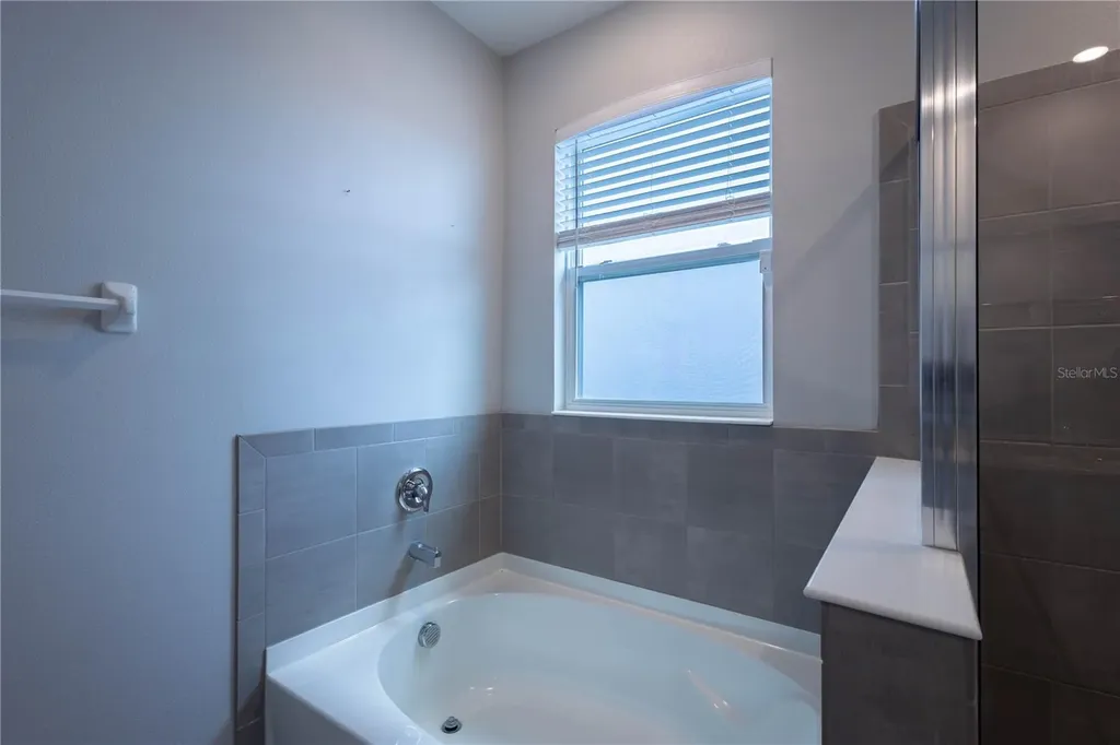1215 Ocean Spray Drive Ruskin FL 33570