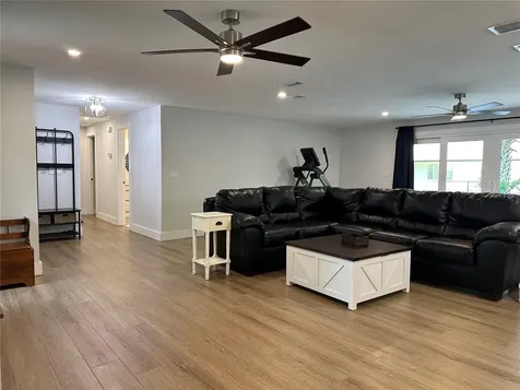 105 Kent Court Port Orange FL 32127
