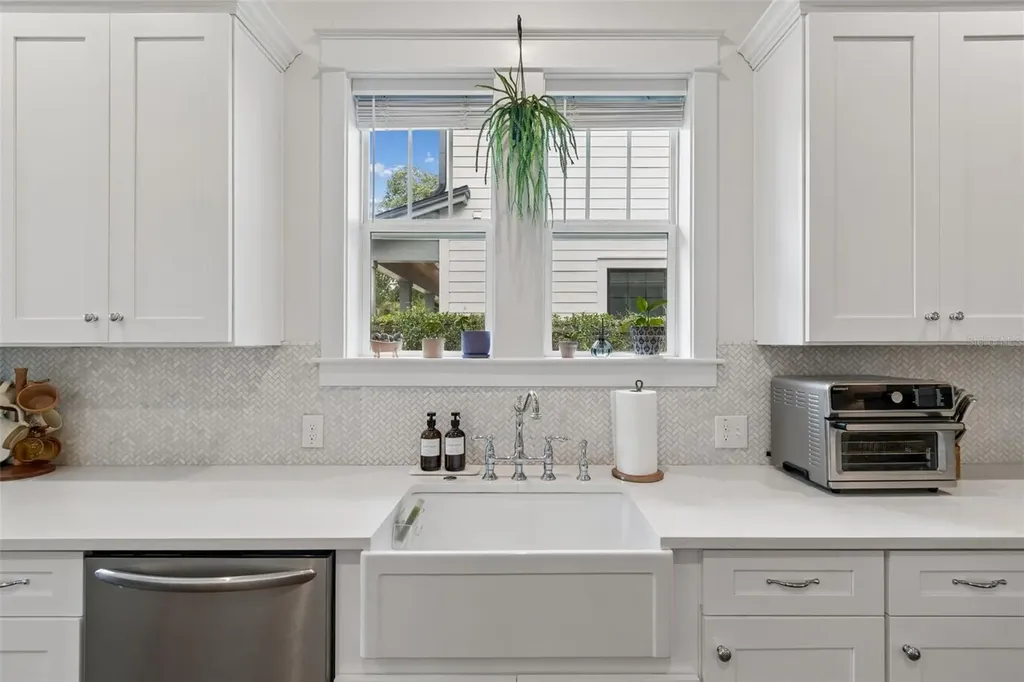 212 W Hilda Street Tampa FL 33603