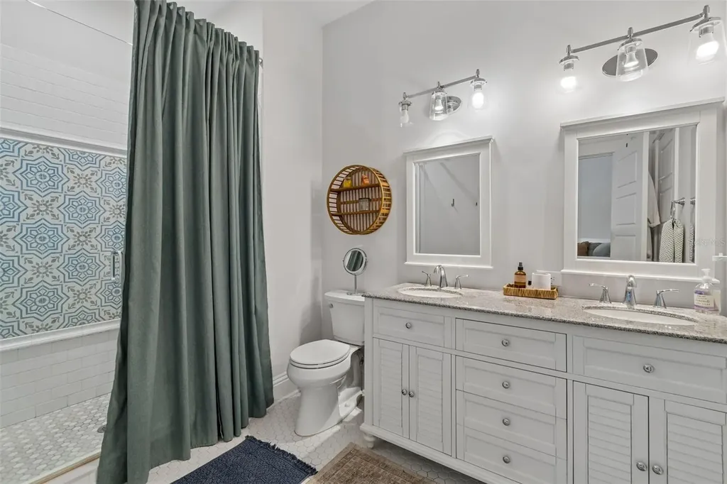 212 W Hilda Street Tampa FL 33603