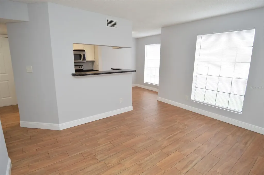 8722 Mallard Reserve Drive Tampa FL 33614