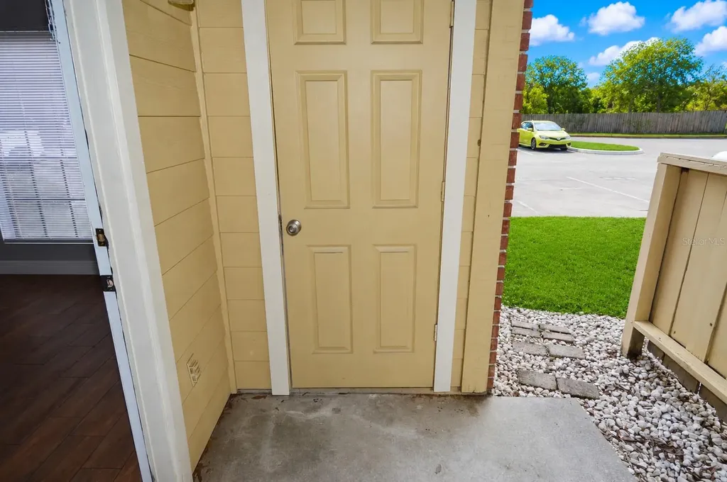 8722 Mallard Reserve Drive Tampa FL 33614