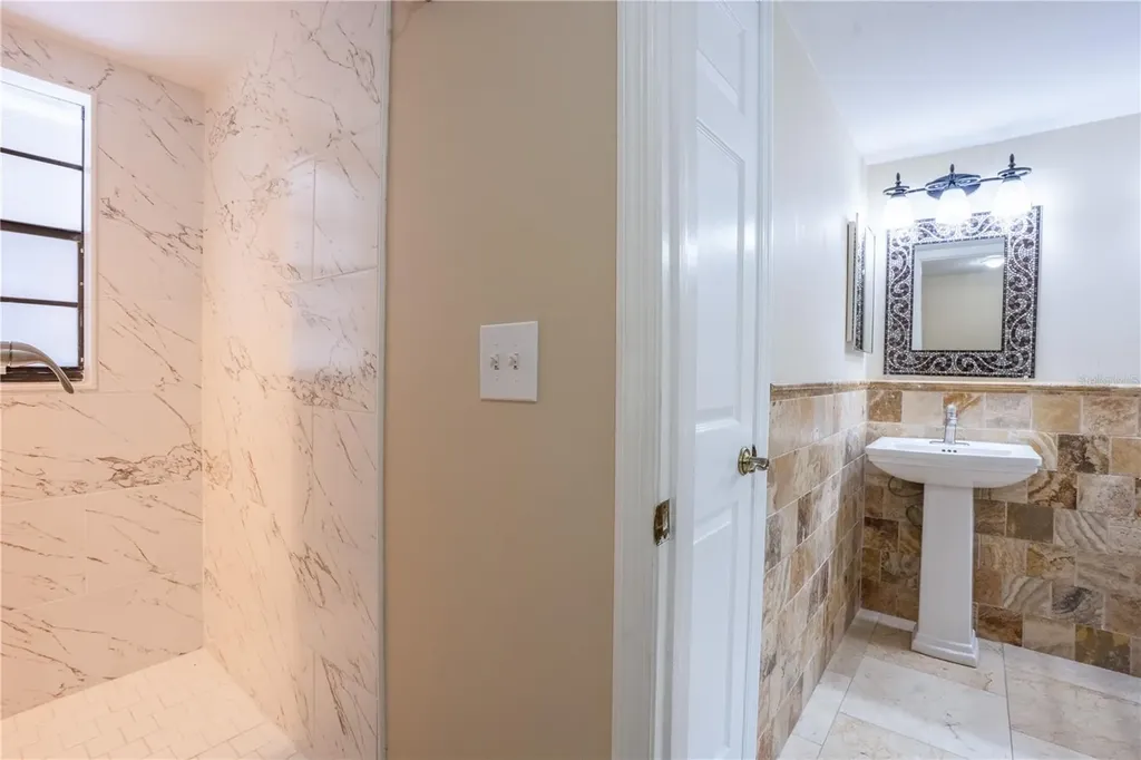 2497 Heron Terrace Clearwater FL 33762