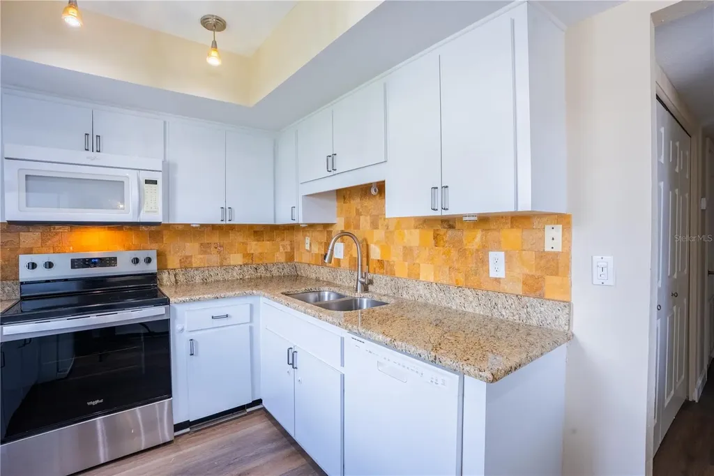 2497 Heron Terrace Clearwater FL 33762