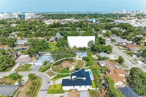 1300 Loma Linda Court Sarasota FL 34239
