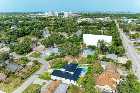 1300 Loma Linda Court Sarasota FL 34239