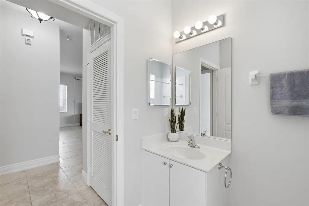 2513 Keystone Lake Drive Cape Coral FL 33909
