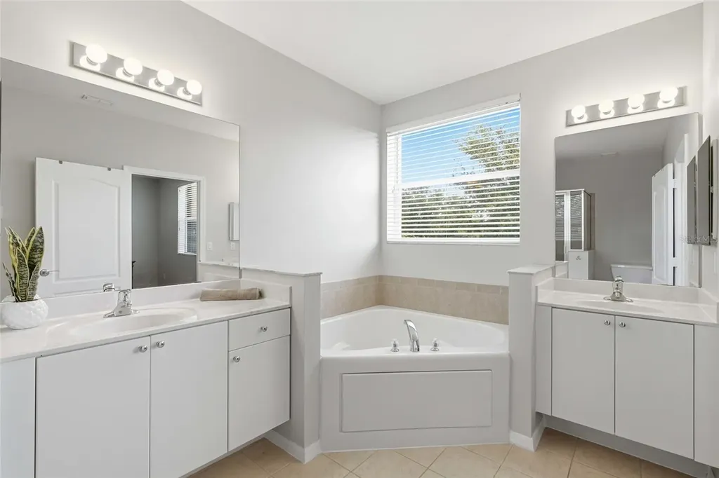 2513 Keystone Lake Drive Cape Coral FL 33909