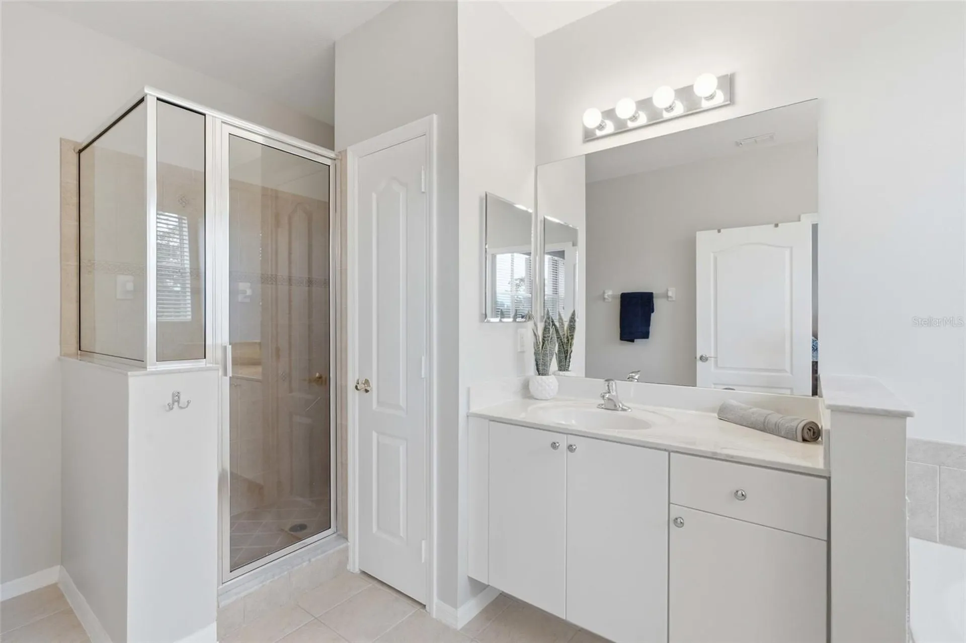 2513 Keystone Lake Drive Cape Coral FL 33909