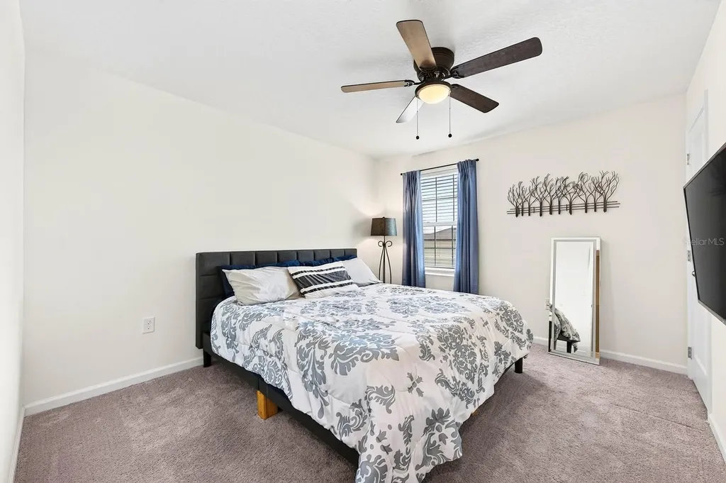 1961 Hemingway Circle Groveland FL 34736