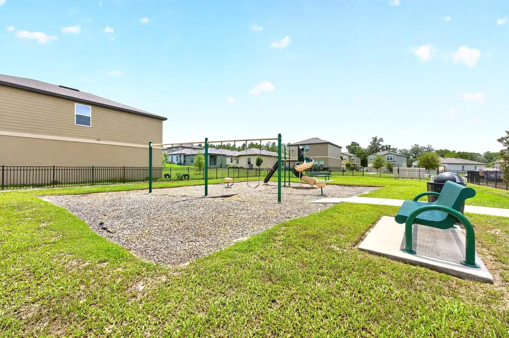 1961 Hemingway Circle Groveland FL 34736