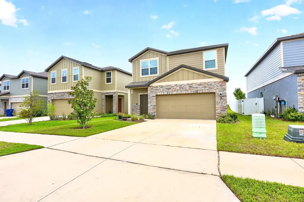 1961 Hemingway Circle Groveland FL 34736