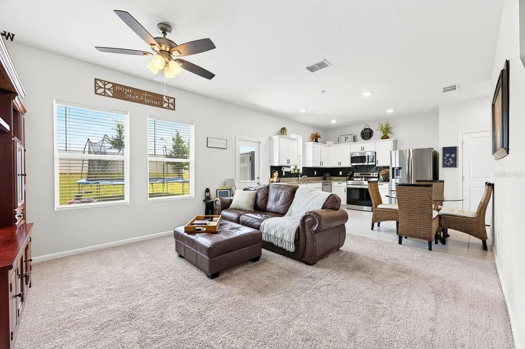 1961 Hemingway Circle Groveland FL 34736