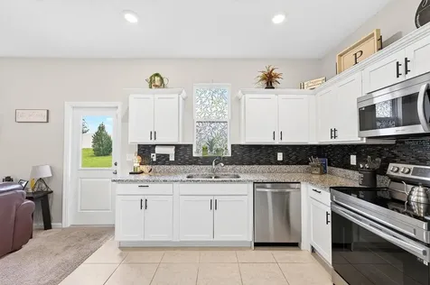 1961 Hemingway Circle Groveland FL 34736