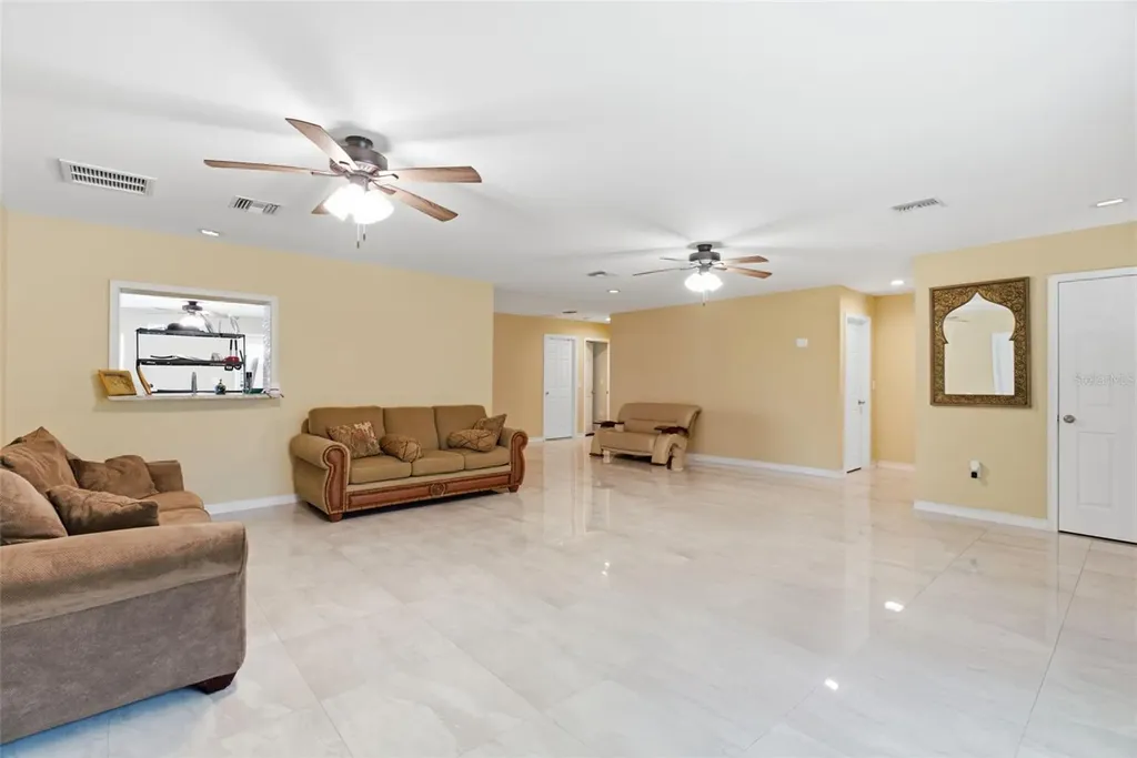 5730 Anna Drive Tampa FL 33610