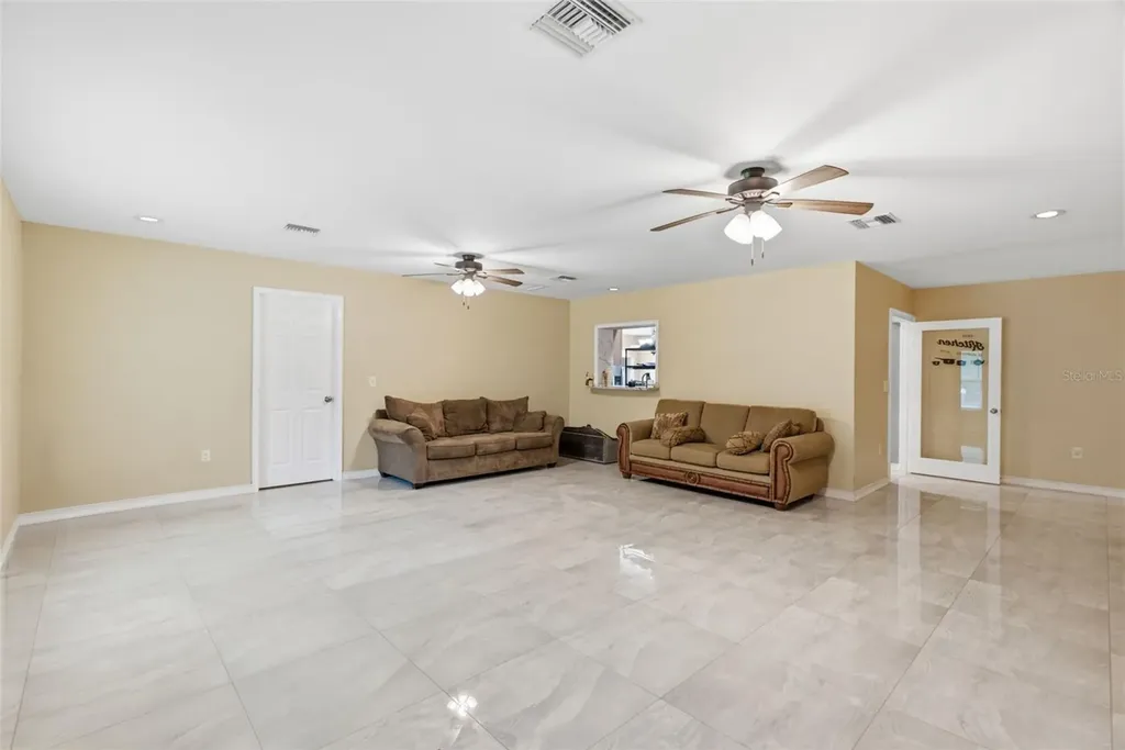 5730 Anna Drive Tampa FL 33610
