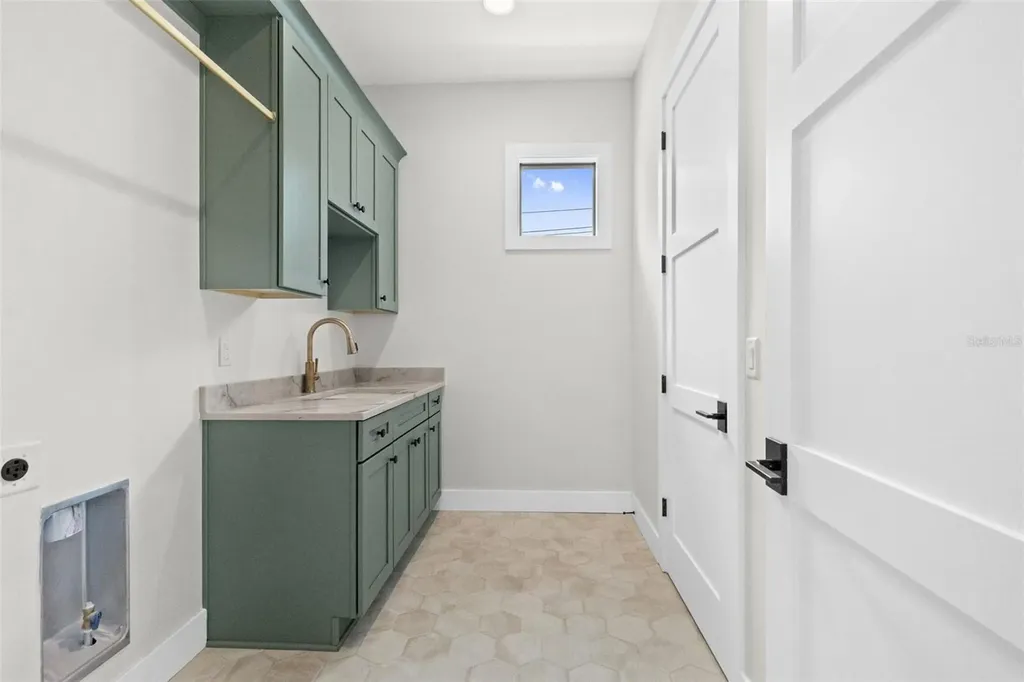 4302 W Obispo Street Tampa FL 33629
