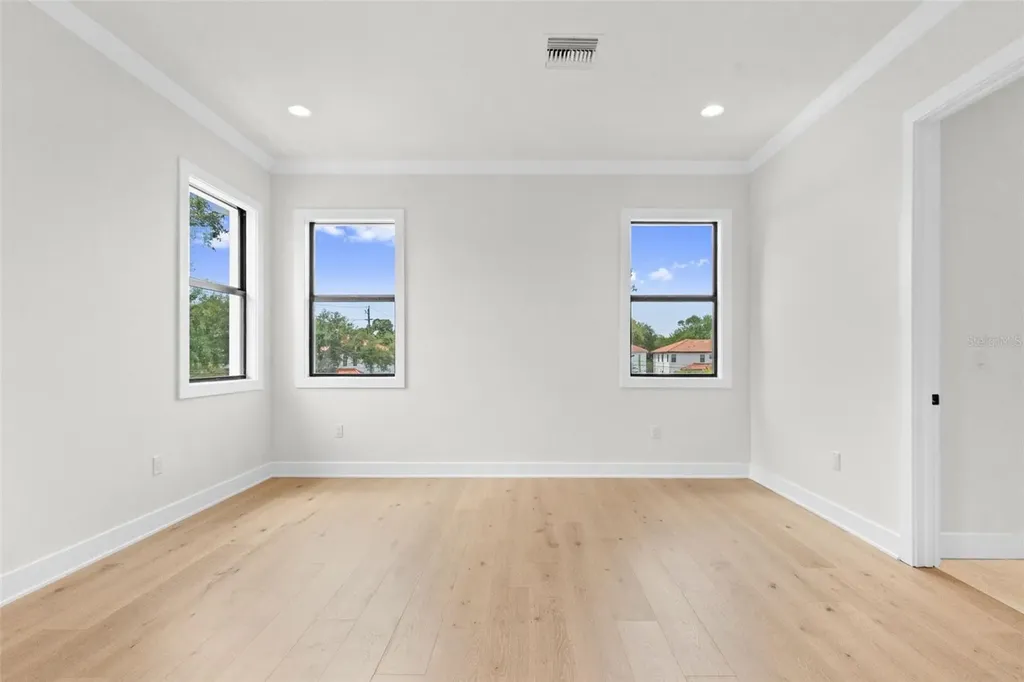 4302 W Obispo Street Tampa FL 33629