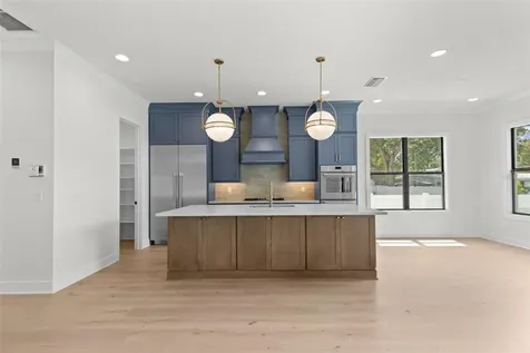4302 W Obispo Street Tampa FL 33629