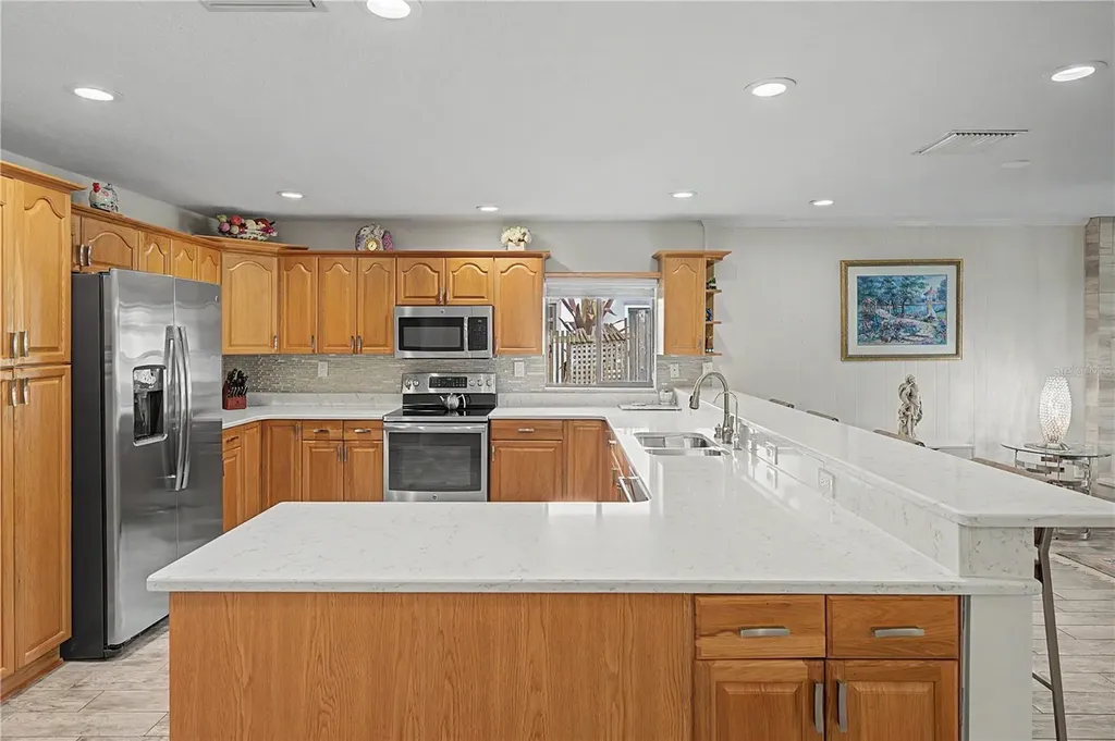 450 Cypress Creek Circle Oldsmar FL 34677