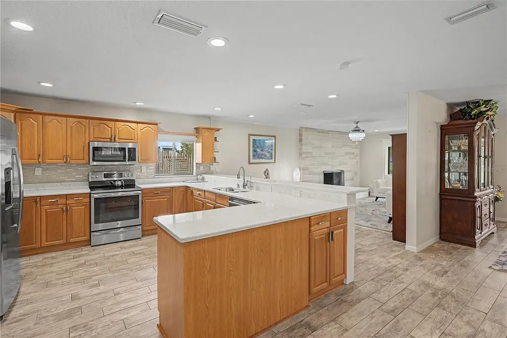450 Cypress Creek Circle Oldsmar FL 34677